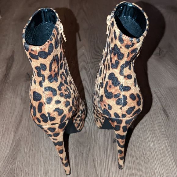 Heeled Printed Booties - Picture 8 of 9